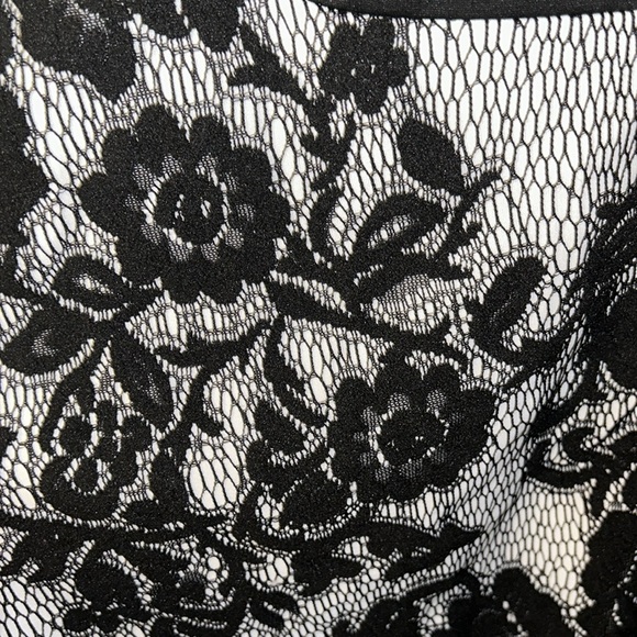 NWT City Chic Pretty Lace dress in black and white - Picture 9 of 13